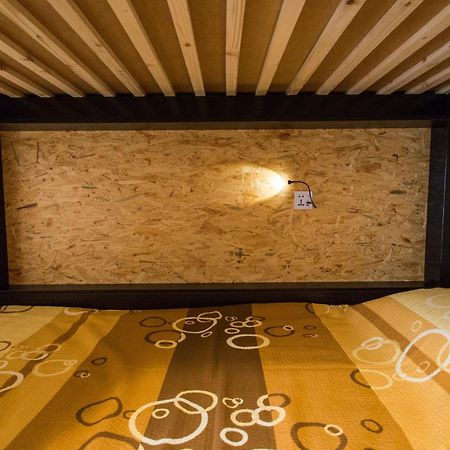 Hostel Day 'N' Night Ni الغرفة الصورة