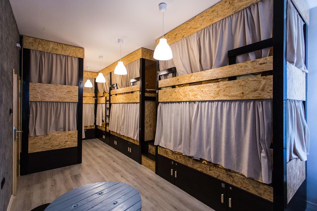 Hostel Day 'N' Night Ni الغرفة الصورة