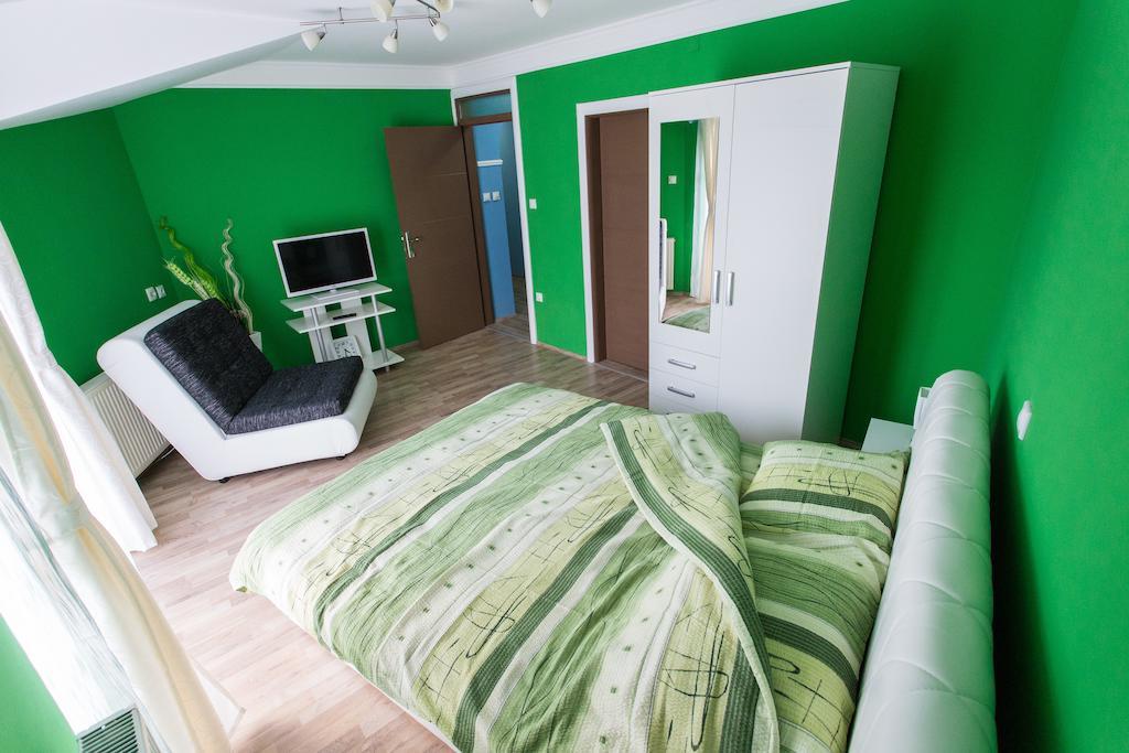 Hostel Day 'N' Night Ni المظهر الخارجي الصورة